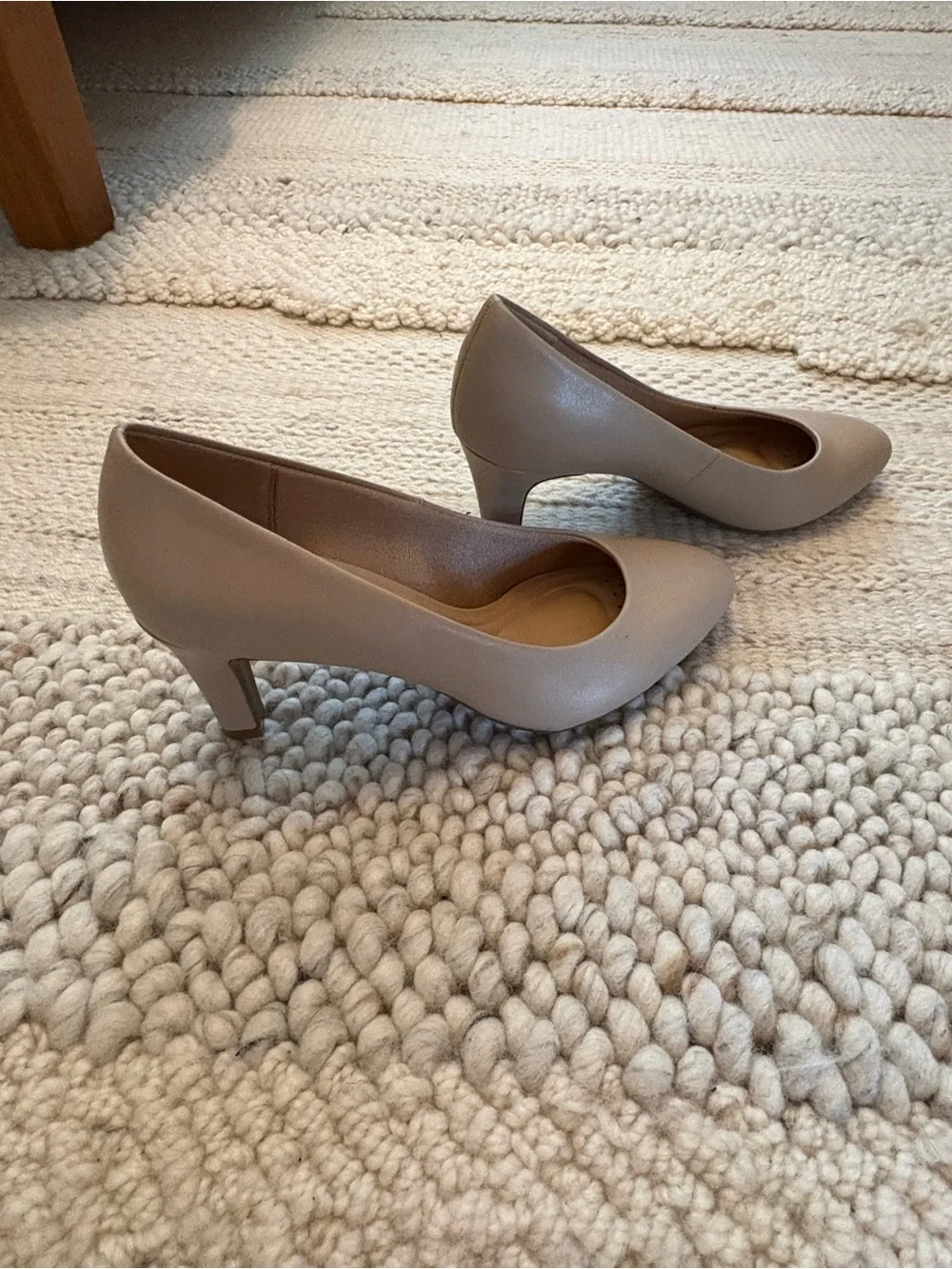 Abella Women's Nude Pointed-Toe Pumps
